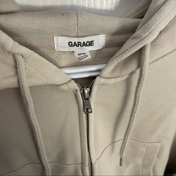 Garage cropped zip-up - Picture 3 of 3
